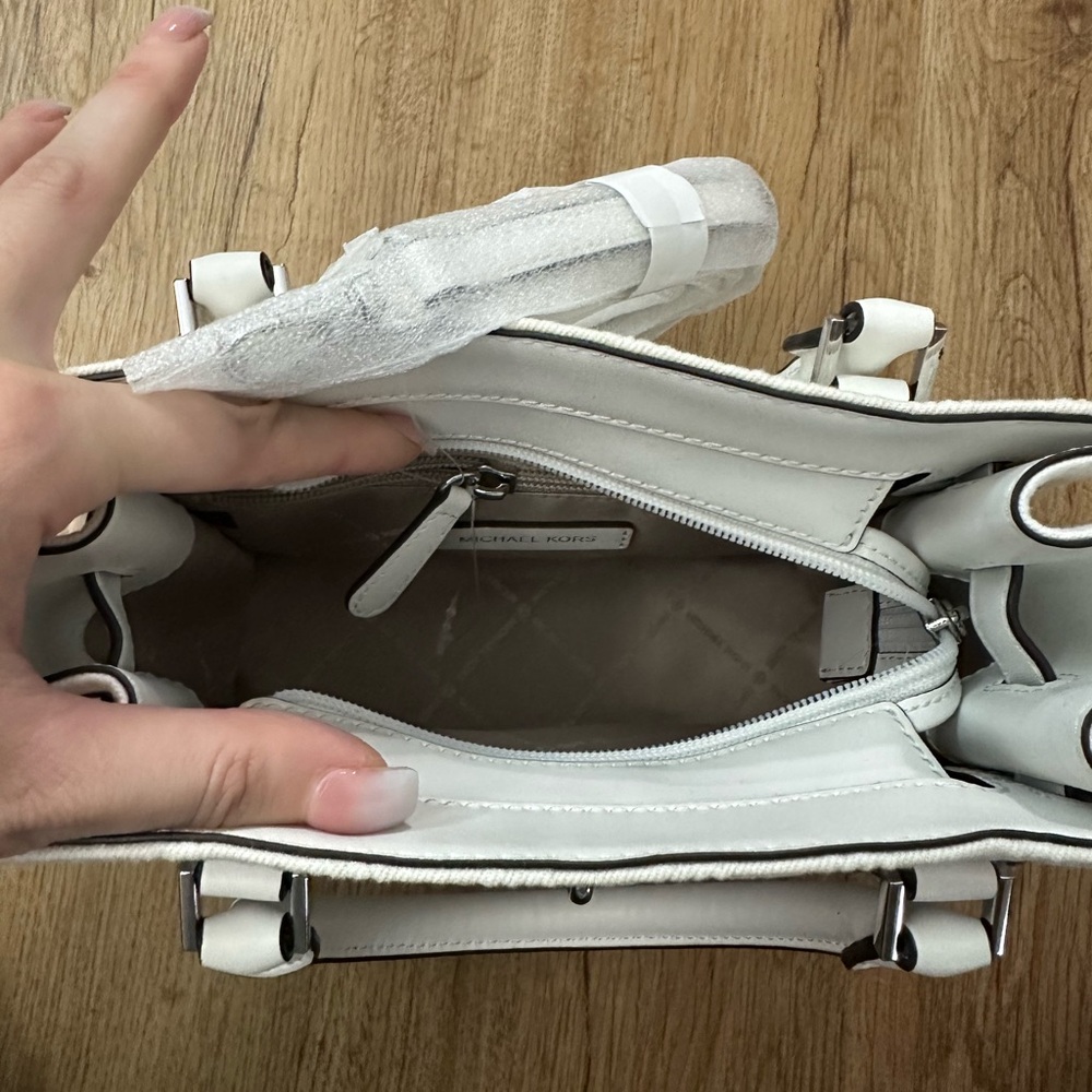 Michael Kors mini crossbody bag NWT - Picture 4 of 5